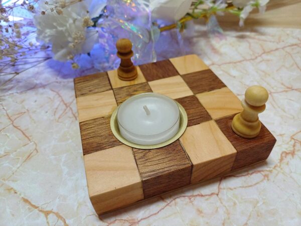 Bougeoir damier en bois – Image 2