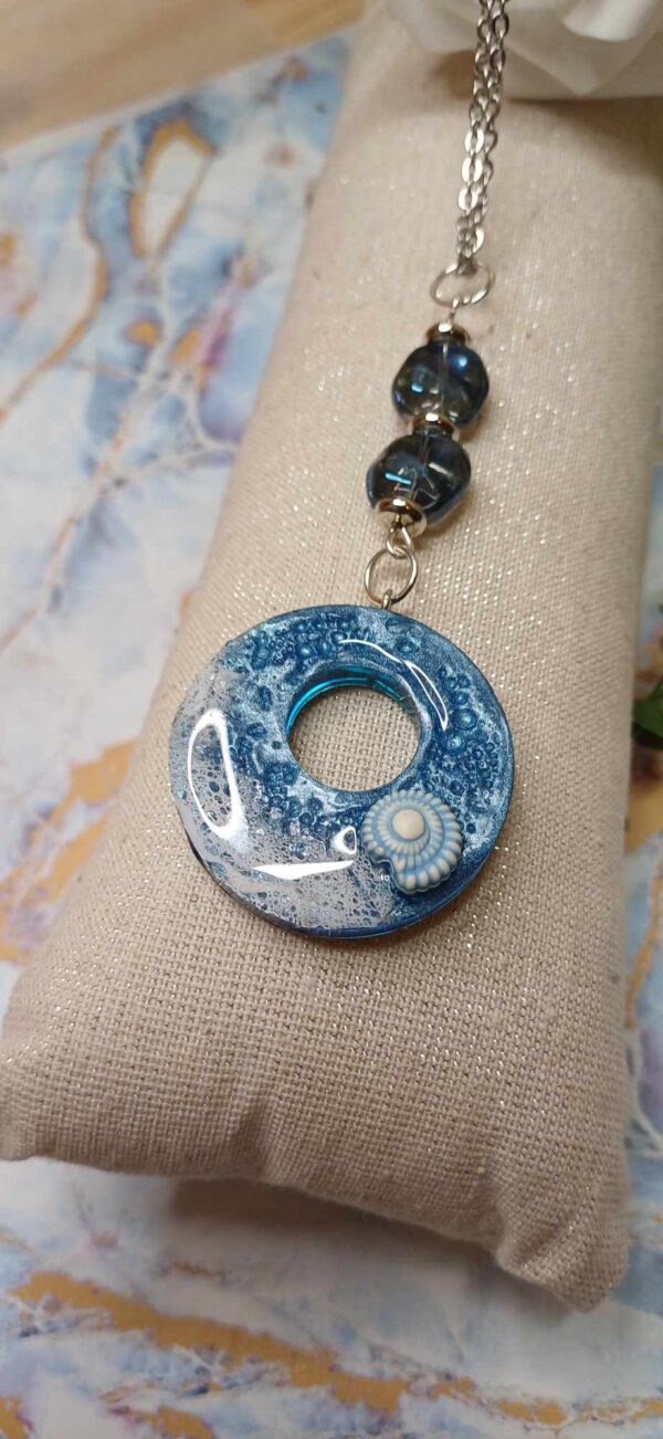Collier médaillon Tahiti – Image 2