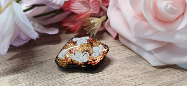 broche Majesté