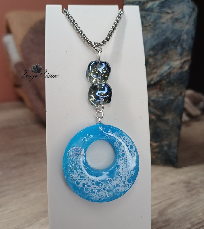 Collier médaillon Océanie